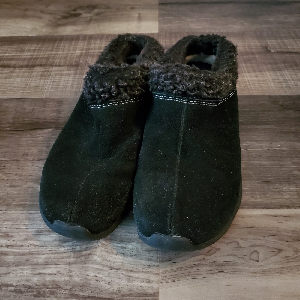 Croft and Barrow Suede Clogs